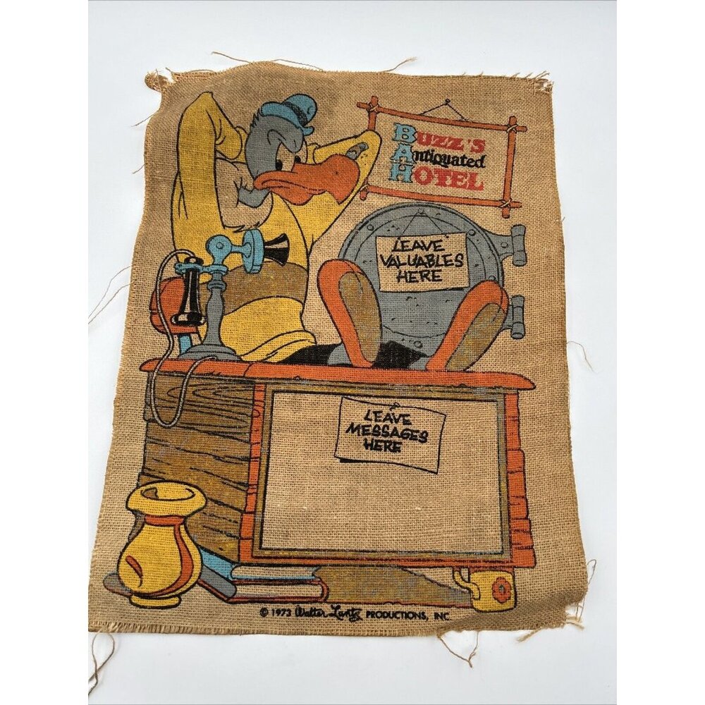‘73 WALTER LANTZ COMIC CHARACTER BUZZ BUZZARD BURLAP BULLETIN BOARD 22" X 17”